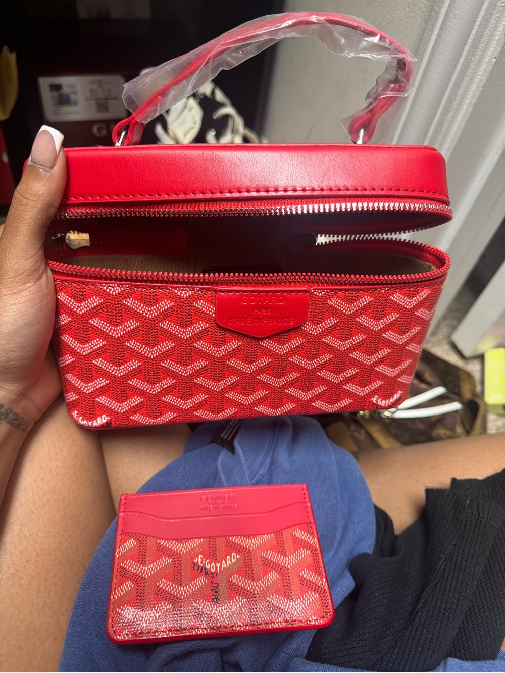 SHEIN Red Patterned Top-Handle Cosmetic Case with Matching Card Holder